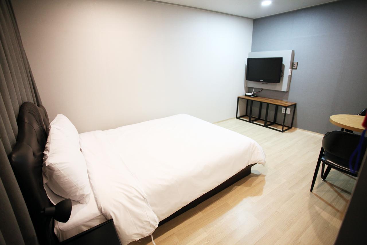 Hotel R Gangneung Chambre photo