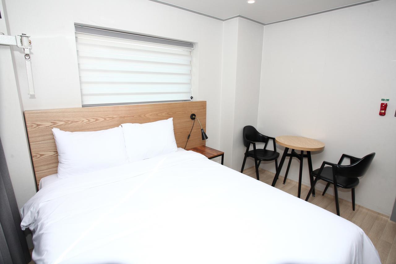 Hotel R Gangneung Chambre photo