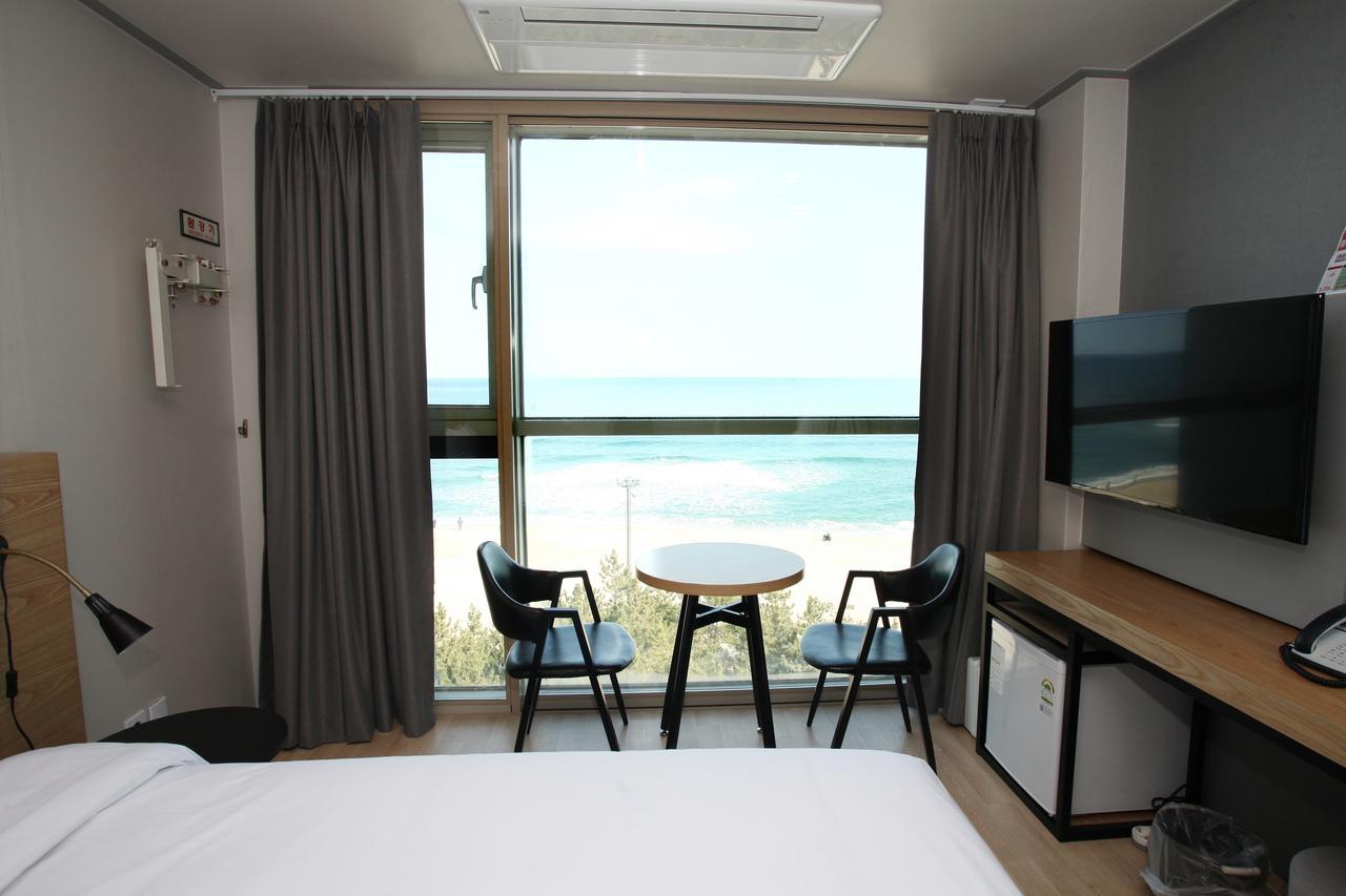 Hotel R Gangneung Chambre photo