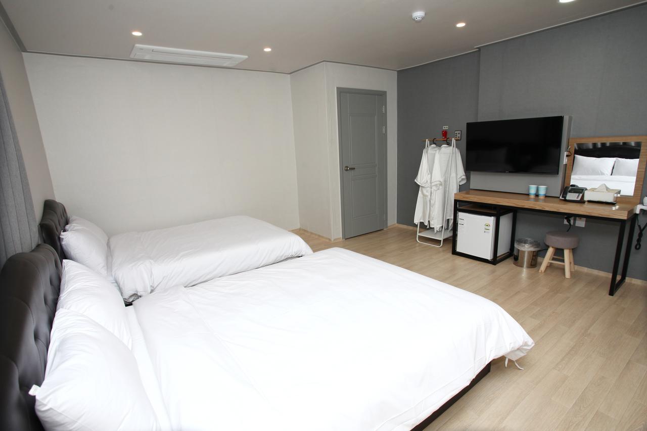 Hotel R Gangneung Chambre photo