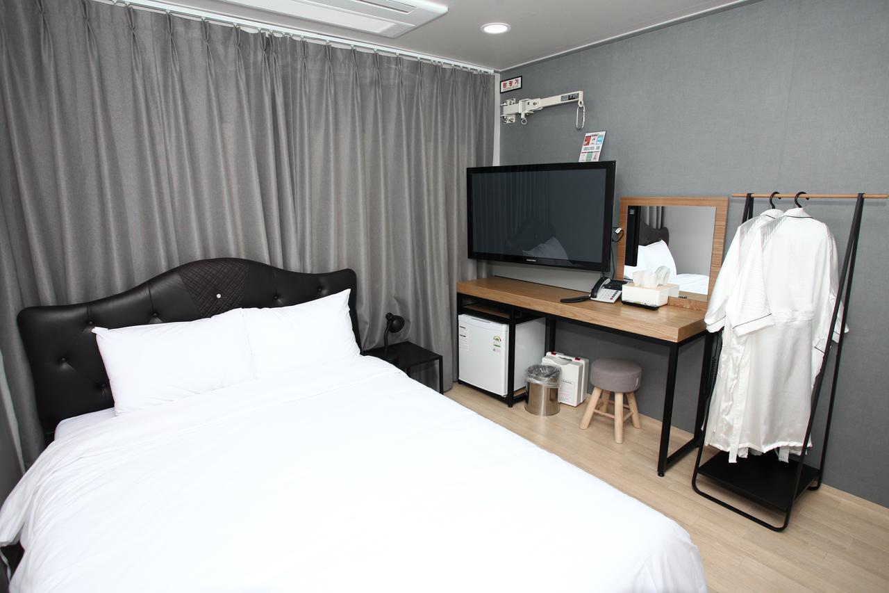 Hotel R Gangneung Chambre photo